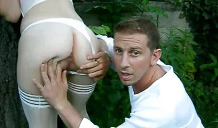 امرأة تنزيل افلام سكس مترجم سمراء تعتمد على فتحة الشرج.