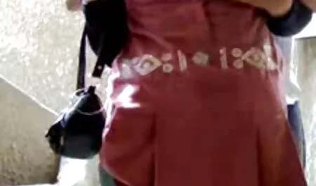 أنا افلام سكس مترجم العربي أتحدث مع سائق التاكسي في المقعد الخلفي.
