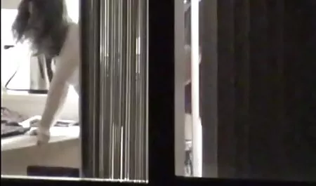 الفتاة الروسية سخيف افلام اجنبى سكس مترجم في الحمام.