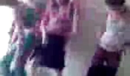 المعلم العبث مع اثنين افلام سكس عنيف مترجم من الطلاب.
