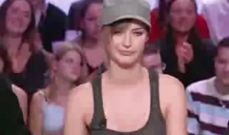 القراء أيها المكتبة في حفرة افلام عربية سكس مترجم الاثنين.