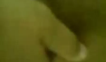 لدي طفلة, واللسان. افلام سكس مترجم عربي