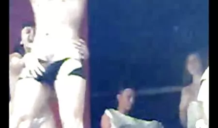 انظر افلام سكس مترجم عربي كتابه للخلف الشفاه و البظر.