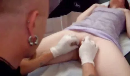الفتيات الروسية يسخر من مثلي افلام تركي سكس مترجم الجنس الناس وتقبيل بعضهم البعض.