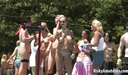 في سن المراهقة اللعب مع أصابعها و الاستمناء. مواقع افلام سكس مترجم