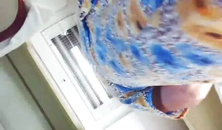شقراء تحت الظلام. افلام سكس مترجم عربي
