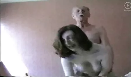 الجنس مع مدرب افلام سكس كامله مترجم اللياقة البدنية ناضجة.