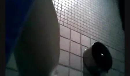 مص الديك سوداء كبيرة. قصص جنس مترجم